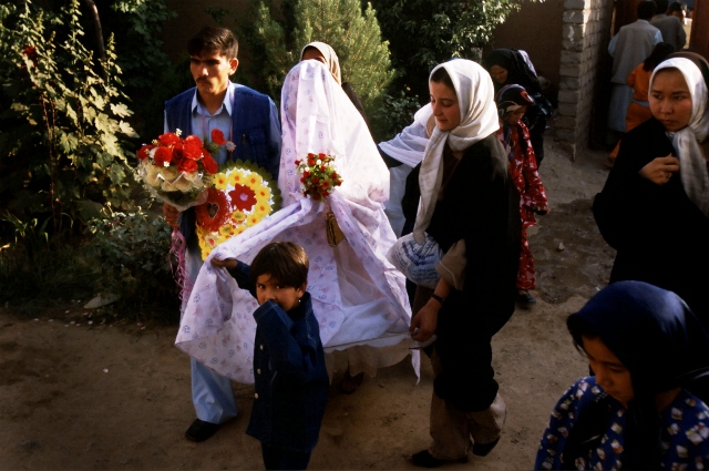 ازدواج مردان 60 ساله با دختران 13 ساله