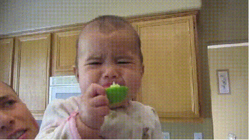 متحرک لیمو ترش خوردن بچه