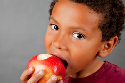 toptoop.irمزایای مصرف سیب برای کودکان